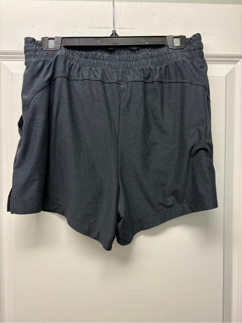 Old Navy Black/Dark Grey High-Waisted CloudMotion Shorts -- 5-inch inseam Medium